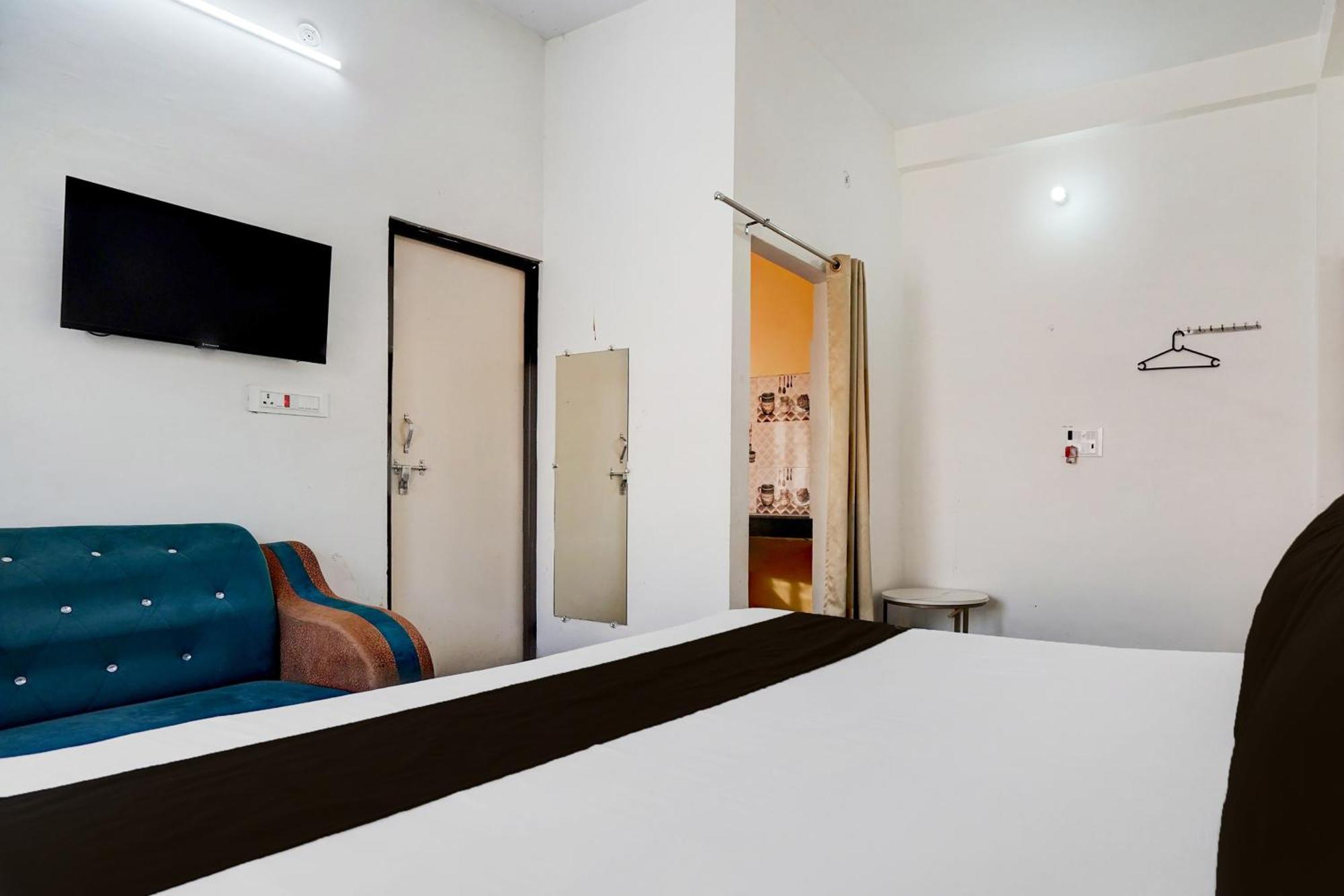Hotel O Ramdut Palace Guest House Faizābād Eksteriør billede