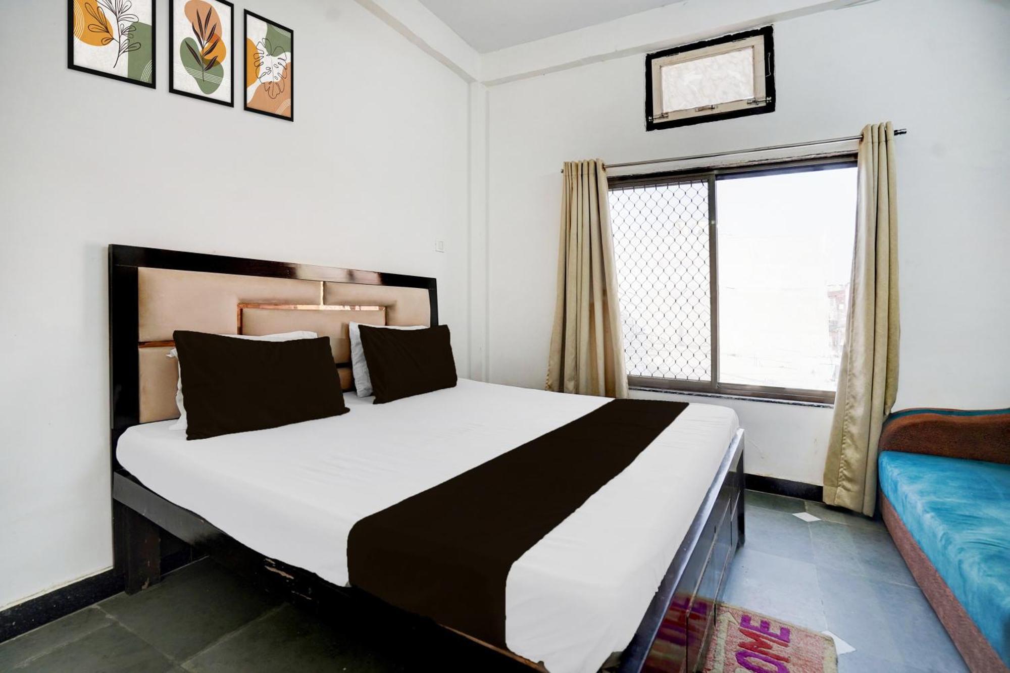 Hotel O Ramdut Palace Guest House Faizābād Eksteriør billede