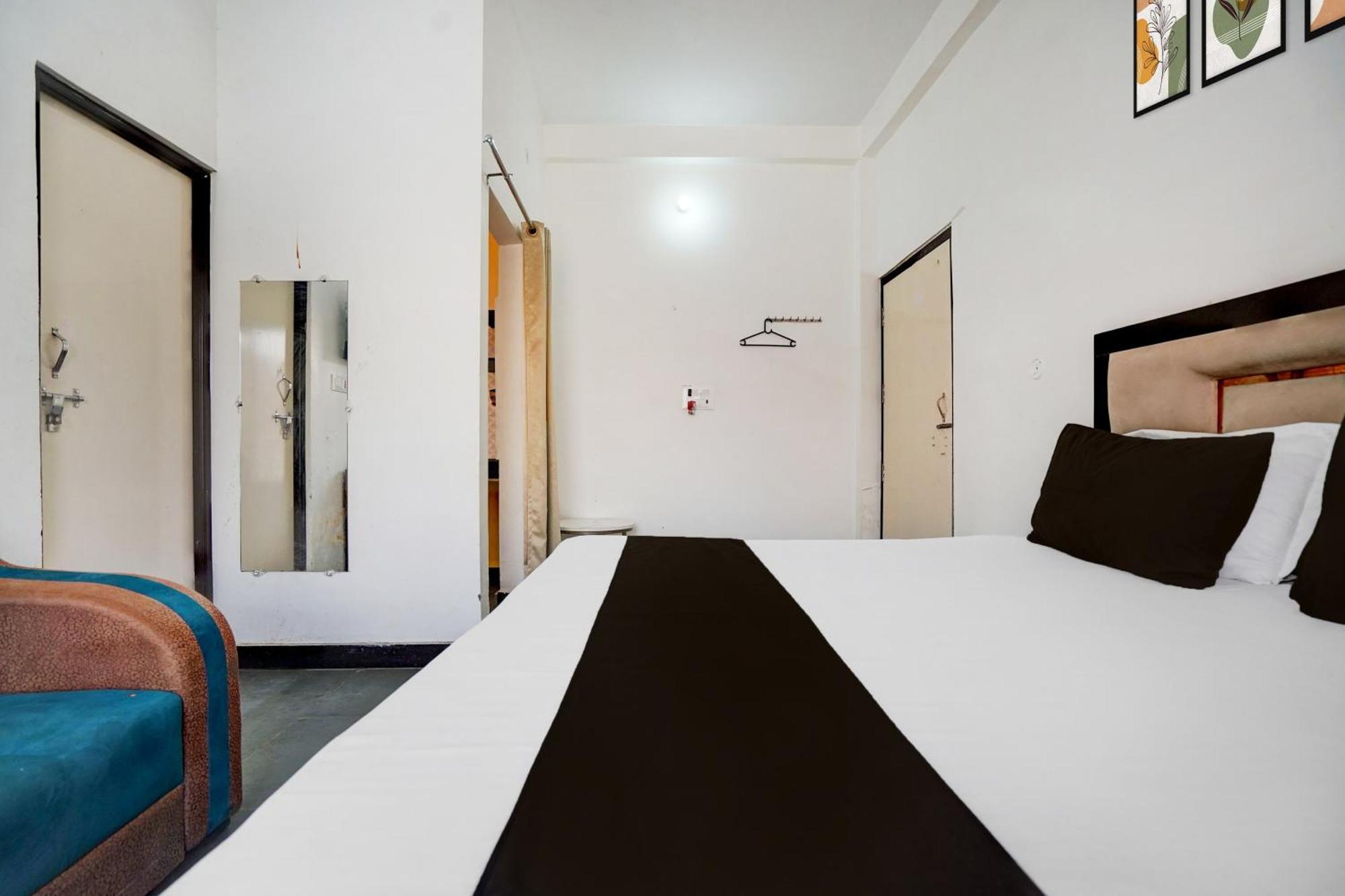 Hotel O Ramdut Palace Guest House Faizābād Eksteriør billede
